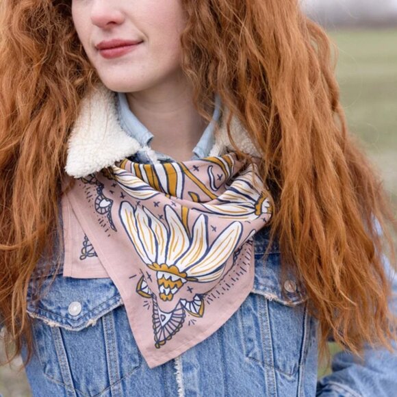 Hemlock Goods Daisy Pink Floral Cotton Bandana - Picture 2 of 4